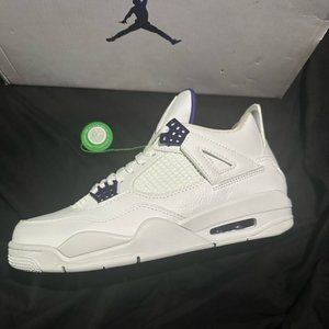 Jordan 4 metallic